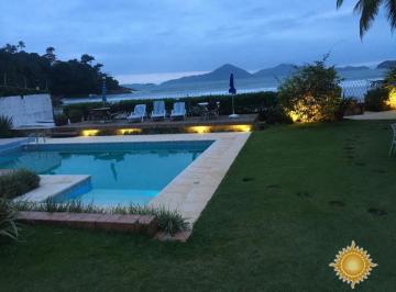 Imagem do Imóvel · Excelente localização casa pé na areia com 05 suítes, com piscina e espaço gourmet !!!