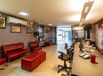 Comercial · 500m² · 25 Vagas · Prédio com 3 pavimentos, uso misto, com 500m²
