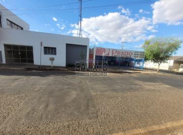 Casa · 290m² · 2 Quartos · CASA BAIRRO CUSTÓDIO PEREIRA