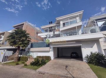 0e0358500c9c0df8775f9cee7f10a104d25502a3 · Venda | Casa de Alto Padrão com 3 suítes, vista mar  e 2 vagas de garagem - no bairro do Estreito