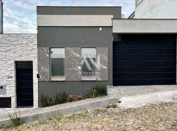 Casa · 150m² · 3 Quartos · 1 Vaga · Casa de 3 quartos com fino acabamento