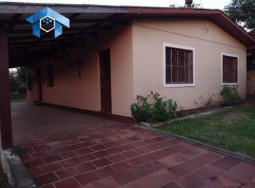 Casa · 450m² · 3 Quartos · 4 Vagas · Casa em cond. fechado, próximo a RS 040!