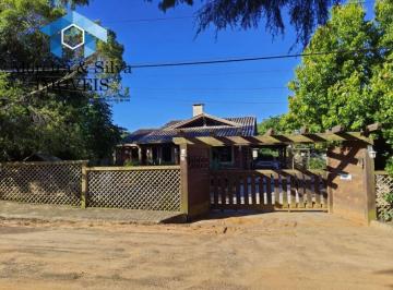 Casa · 1200m² · 3 Quartos · 2 Vagas · Belíssimo Sítio Rústico em Condomínio Fechado