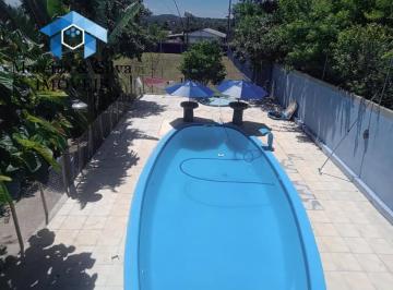Casa · 1500m² · 4 Quartos · Casa, Quiosque e Piscina, condomínio fechado!