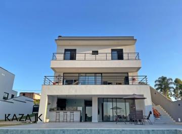 Foto 01 · Comprar/vendo: Casa a venda, sobrado de três andares com projeto minimalista no condomínio de alto p