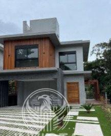 Casa · 258m² · 3 Quartos · 2 Vagas · Casa no Condomínio Bosque de Taquaras em Balneário Camboriú