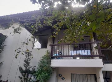 Apartamento de 3 quartos, Camaçari · 3/4 com 2 suites, 1 andar, varanda e garagem, porteira fechada, em Itacimirim