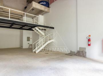 Comercial · 135m² · 2 Vagas · Loja para locação em Pinheiros - 2 banheiros, 135m².