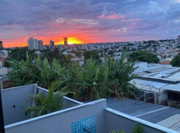 Casa · 154m² · 3 Quartos · 2 Vagas · Sobrado com 3 quartos à venda, bairro Saraiva - Uberlândia/MG