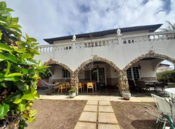 Casa · 581m² · 5 Quartos · 2 Vagas · Venda de Casa em Condomínio | Casa dos Sonhos à Espera de Você!