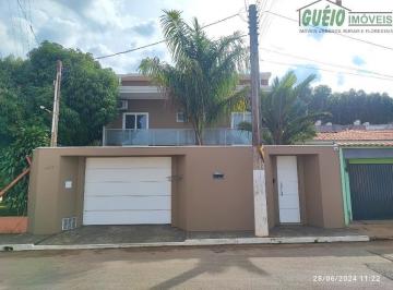 Foto 01 · Casa, Ginásio, Itararé, SP