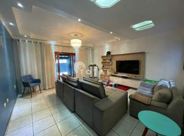 Casa · 194m² · 3 Quartos · 2 Vagas · Sobrado com 3 quartos à venda no bairro Jardim Guapituba em Mauá | 1 suíte 2 vagas
