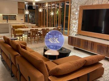 Casa · 400m² · 3 Quartos · 2 Vagas · Belíssima casa porteira fechada de alto padrão no Jardins Ibiza.