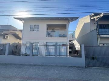 Foto 01 · Casa à venda em São Francisco do Sul-SC, Ubatuba: Sobrado de 5 quartos, 2 salas e garagem, a 570m do