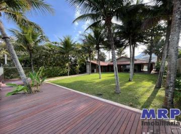 Foto 01 · Casa Pé na Areia na Praia da Maranduba. Localização privilegiada, com frente para Rodovia.