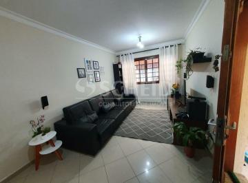 Casa · 120m² · 2 Quartos · 2 Vagas · Sobrado no Jardim Aeroporto 120m² 2 quartos, 2 vagas!