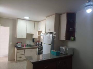 Casa · 292m² · 3 Quartos · 3 Vagas · Casa com 3 quartos à Venda, Jardim das Samambaias - Jundiaí