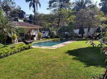 Casa · 176m² · 4 Quartos · 4 Vagas · Casa térrea, 4 suítes, jardim, piscina, 4 vagas'