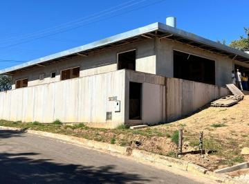 Casa de 4 quartos, Brasília · Casa em fase de acabamento no solar da serra 4 suites 400m²