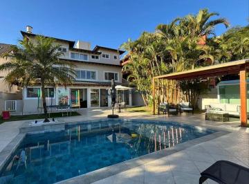 Casa · 400m² · 5 Quartos · 4 Vagas · Casa a venda com vista para a mata preservada e lindo por do sol!