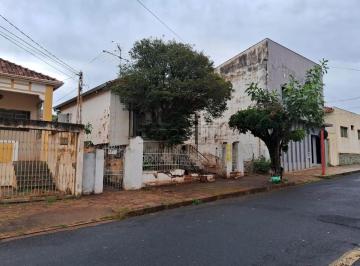 Casa · 300m² · 2 Quartos · 1 Vaga · Casa antiga para demolição