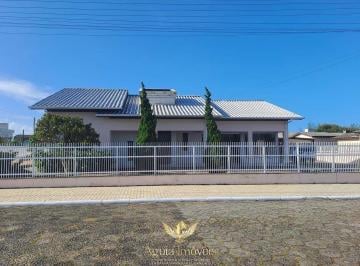 Casa · 340m² · 4 Quartos · 1 Vaga · Casa Alvenaria em Areias Brancas, Balneário Arroio do Silva/SC