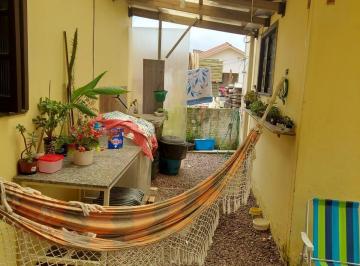 Casa · 125m² · 2 Quartos · 1 Vaga · Oportunidade de morar no Centro de Baln. Arroio do Silva/SC.