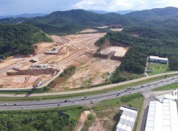Foto 05 · TERRENO FRENTE BR 101 CAMBORIÚ | ÁREA TOTAL 50.315 M² | 127,85 METROS DE FRENTE PARA BR 101