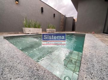 Foto 01 · Vende-se casa de 3 dormitórios com piscina aquecida - Condomínio Gaivota 2