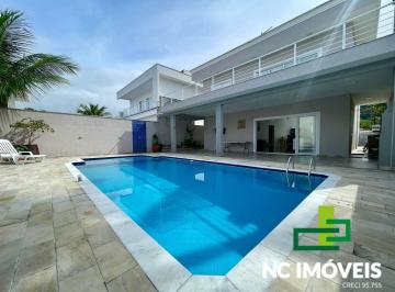 Casa · 240m² · 3 Quartos · Temporada | Ampla Casa com Piscina no Condomínio Mar Verde.