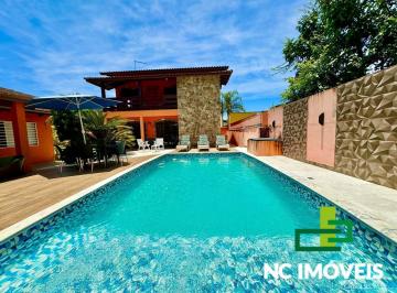 Casa · 220m² · 5 Quartos · Temporada | Linda Casa No Condomínio Mar Verde.