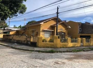 Casa · 209m² · 5 Quartos · 5 Vagas · Vendo casa de esquina na Boa Vista UNICAP