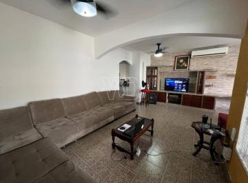 Casa · 200m² · 4 Quartos · 2 Vagas · Casa à venda em Itaboraí, Centro, com 4 quartos, 200m²
