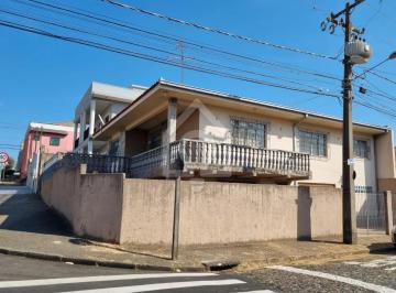 Casa · 205m² · 5 Quartos · 1 Vaga · CASA À VENDA NO ORFÃS