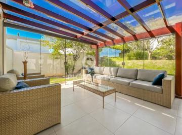 Casa · 374m² · 3 Quartos · 6 Vagas · Sobrado à venda em Campinas, Loteamento Alphaville Campinas, com 3 suítes, com 374 m²