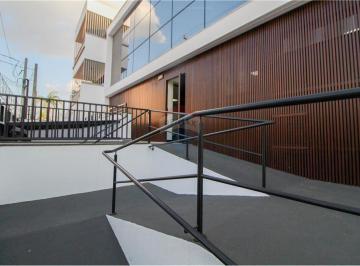 Comercial · 300m² · 9 Vagas · Imóvel para locação contendo 06 salas comerciais com 300m² de área útil.