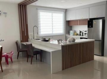 Casa · 402m² · 3 Quartos · 10 Vagas · Casa Alto Padrão em Camboriú - Condomínio Fechado