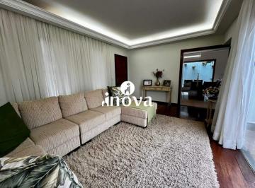 Casa · 260m² · 3 Quartos · 4 Vagas · Casa à venda, 3 quartos, 1 suíte, 4 vagas, Olinda - Uberaba/MG