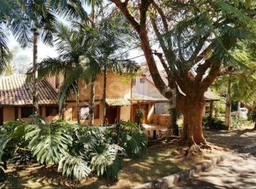 Casa · 220m² · 3 Quartos · 2 Vagas · Casa para alugar no condomínio Alpes de Vinhedo, em Vinhedo, interior de São Paulo.