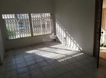 Casa · 300m² · 3 Quartos · 4 Vagas · Casa Térrea com 2 quartos, 1 edícula com suíte, garagem para 4 carros