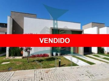 Foto 01 · Casa à venda em São José dos Pinhais-PR, bairro Ipê: 3 quartos, 1 sala, 2 banheiros, 3 vagas de gara