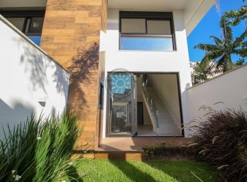fachada do Garden · Apartamento Garden à venda com duas suítes e duas vagas de garagem na Praia de Canto Grande em Bombi