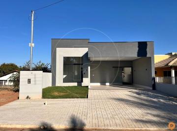 Casa de 3 quartos, Caldas Novas · Casa em Condomínio para venda localizado em Caldas Novas, GO.