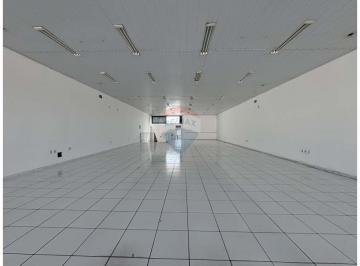 Comercial · 328m² · Aluga -SE Excelente Prédio Comercial no Centro Vinhedo 500m² R$ 20.000mil +R$ 7.000mil Iptu