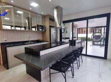 Casa · 225m² · 3 Quartos · 2 Vagas · Casa Alto Padrão 03 Suítes