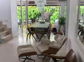 Foto · Casa em condomínio fechado Reformado, com 382 m2 e de área útil AC, 4 dormitórios sendo 4 suítes 1 m