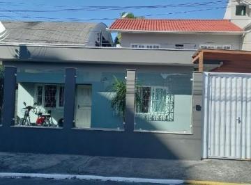 Casa · 140m² · 3 Quartos · 2 Vagas · Linda Casa com dois andares em Camboriú no bairro Tabuleiro