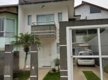 Casa · 92m² · 2 Quartos · 3 Vagas · Casa semi-mobiliada no Centro de Camboriú