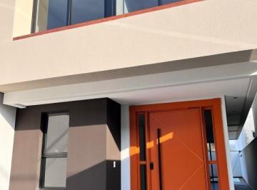 Casa · 170m² · 3 Quartos · 2 Vagas · Sobrado em Camboriú no bairro São Francisco de assis com 03 suítes