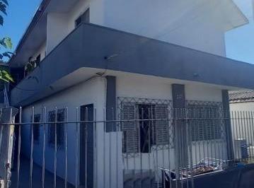 Casa · 145m² · 7 Quartos · 2 Vagas · Casa em Balneário Camboriú no bairro dos Estados